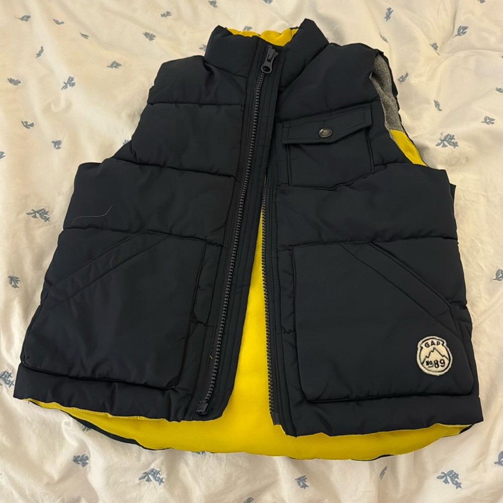 Baby Gap Vest - Size 5